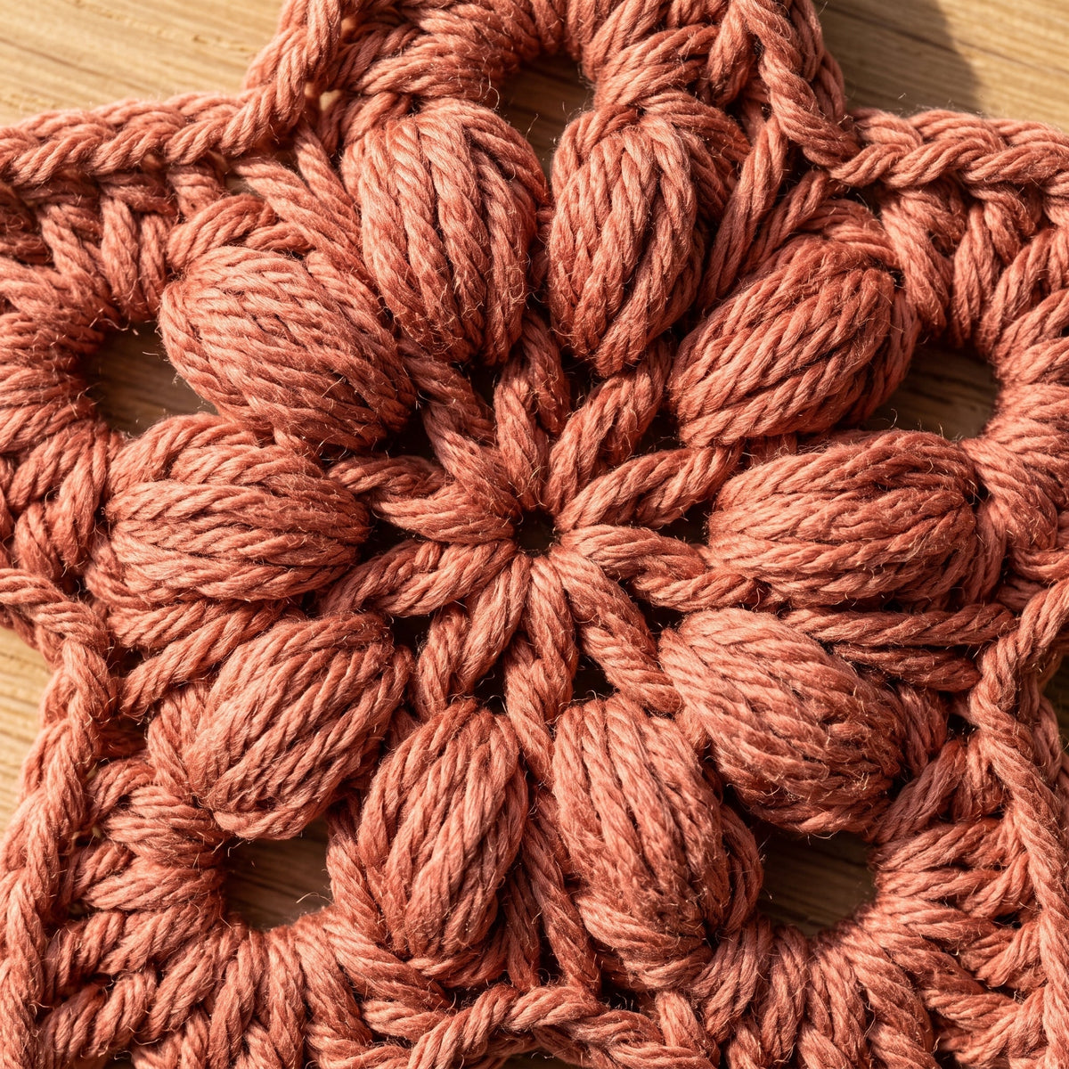 Puff Stitch Star Crochet Ornament Pattern — example project 4