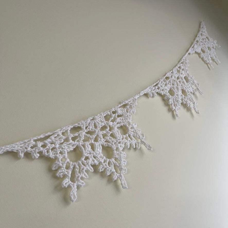 Snowflake Garland Crochet Pattern — example project 12