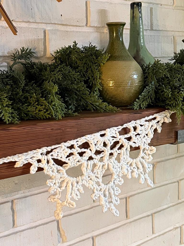 Snowflake Garland Crochet Pattern — example project 6